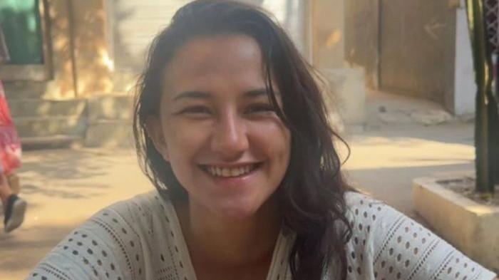 Dahlia Poland mengungkapkan alasan di balik keputusannya berpisah dari sang mantan suami, Fandy Christian.