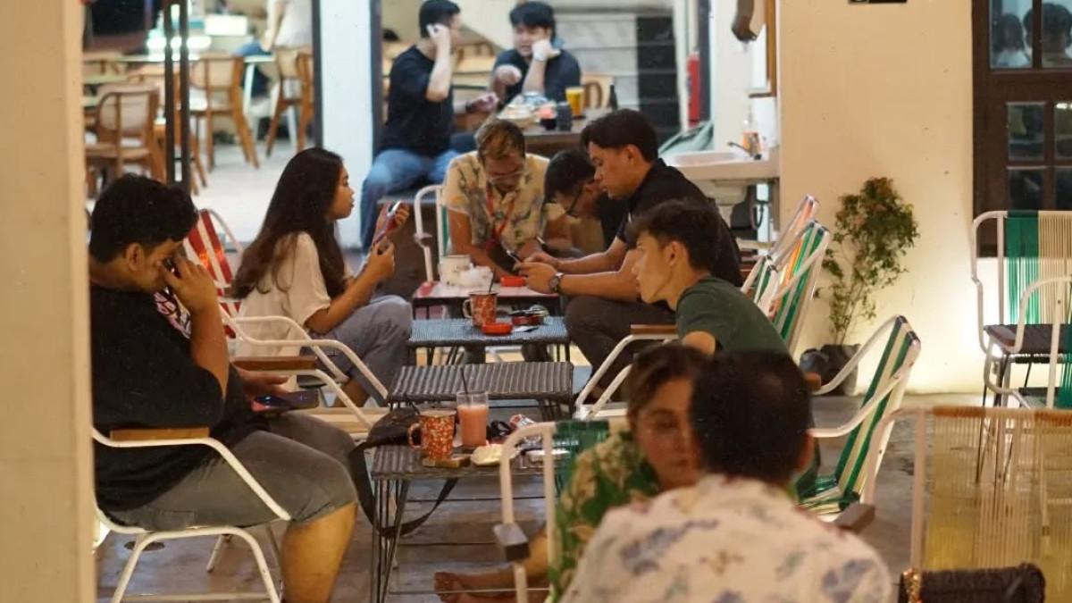 Kedai Ciamso, satu kafe dekat Tunjungan Plaza Surabaya buat nongkrong dan nugas.