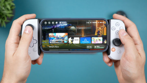 Ilustrasi memainkan game PPSSPP Android ukuran kecil. Foto: Unsplash