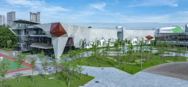 BUVs QS 5-Star campus. Photo courtesy of BUV