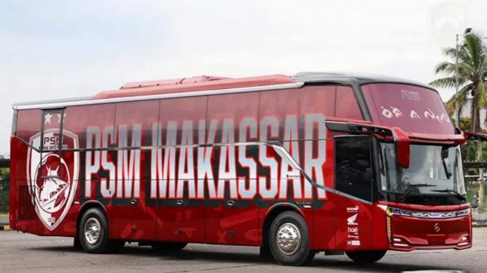 BUS PSM – Bus PSM Makassar di Super League 2025/2026. Bus ini menggunakan bodi Skylander R25.