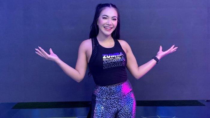 Denada ditemui di salah satu pusat kebugaran di Aeon Mall BSD, Tangerang, Senin (19/2/2024).