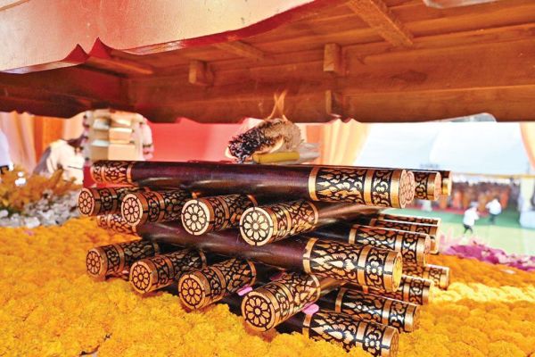 รายงานพิเศษ