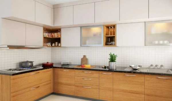 किचनमध्ये शिळी पोळी यासोबतच तुटलेले आणि फुटलेले भांडे ठेवू नये. तुटलेले आणि फुटलेले भांडे किचनची शोभा घालवतात. यामुळे घरात आर्थिक चणचण निर्माण होऊ शकते. त्यामुळेच किचनमध्ये तुटलेले भांडे असतील तर ते लगेच फेकून द्यावेत. असे केले तर किचनमध्ये आणि घरात पुन्हा सकारात्मक उर्जा येण्यास मदत होते.