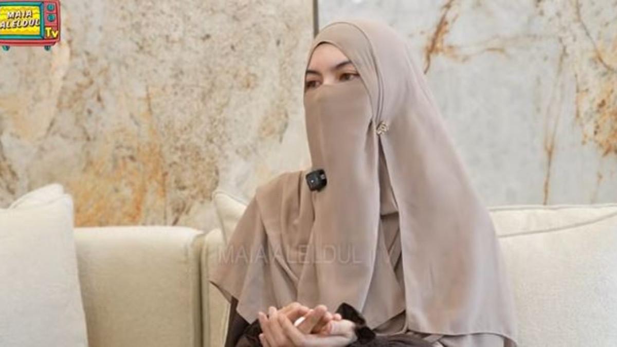 Insanul Fahmi dikabarkan ingin kembali kepada istri sahnya, Wardatina Mawa.