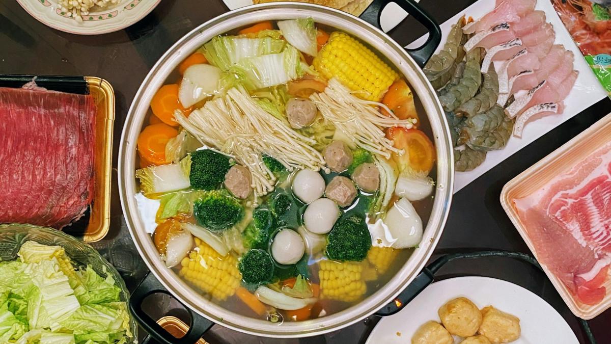 Steamboat buat makan malam enak di Stasiun Sudirman, Jakarta Pusat