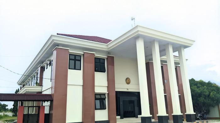 SIDANG KORUPSI -- Foto Kantor PN Tipikor dan Hubungan Industrial Gorontalo, diambil pada Kamis (12/2/2026). Saat ini agenda sidang pemeriksaan saksi kasus korupsi Jalan Nani Wartabone, Kota Gorontalo.