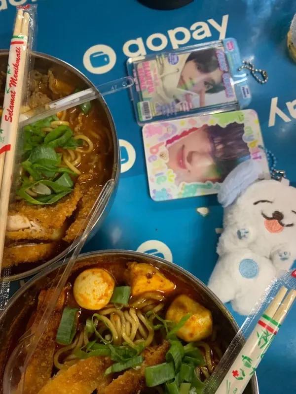 Kejatuhan Bayi Tikus Saat Makan Bakmi di Pujasera Blok M.