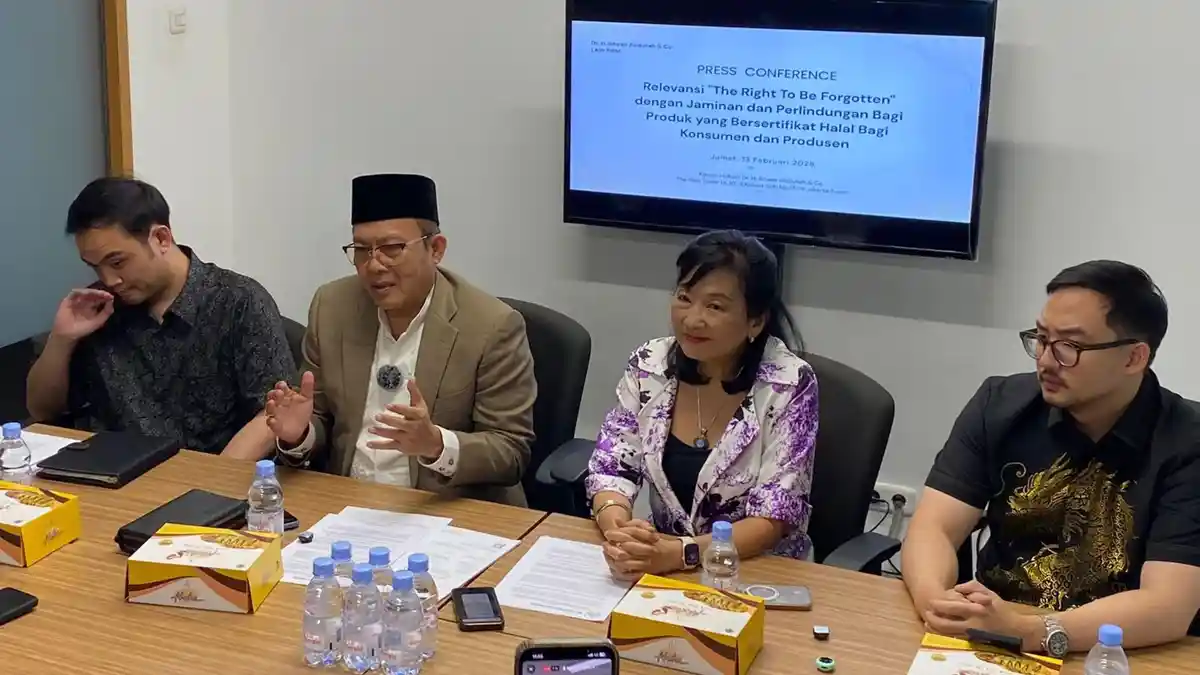 PT Prima Hidup Lestari selaku produsen kue merek Clairmont melaporkan vloger William Codeblu ke Direktorat Siber Bareskrim Polri atas dugaan penyebaran informasi tidak benar dan pemerasan. Clairmont mengklaim akibat informasi Codeblu, pihaknya rugi mencapai Rp 5 Miliar 