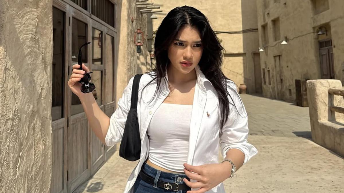 DAVINA KARAMOY VIRAL - Davina Karamoy 