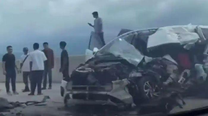 LAKA MAUT - Kecelakaan lalu lintas ganda terjadi di Km 19+600 Jalur B, Ruas Tol Sigli–Banda Aceh (Sibanceh), wilayah Aceh Besar, Senin (16/2/2026) sekitar pukul 14.10 WIB. Dalam kecelakaan tersebut dikabarkan satu orang meninggal dan dua mengalami luka-luka.(Serambinews.com/instagram)