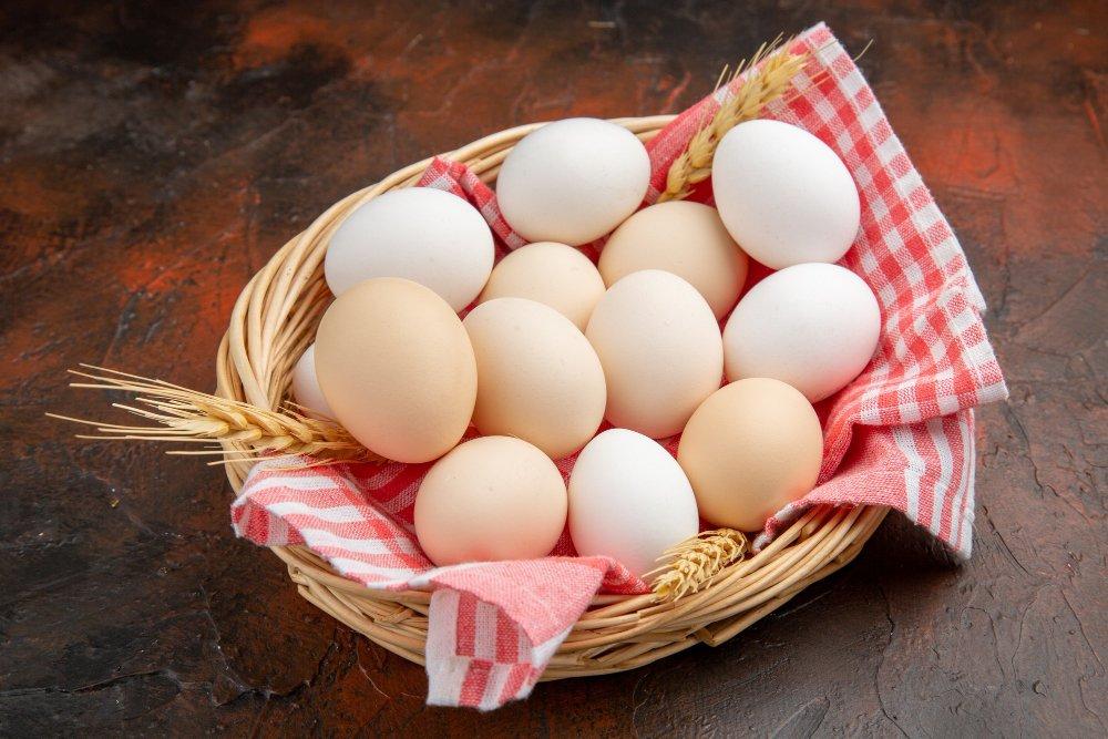 ilustrasi telur, makanan yang sebaiknya dibatasi penderita kolesterol tinggi