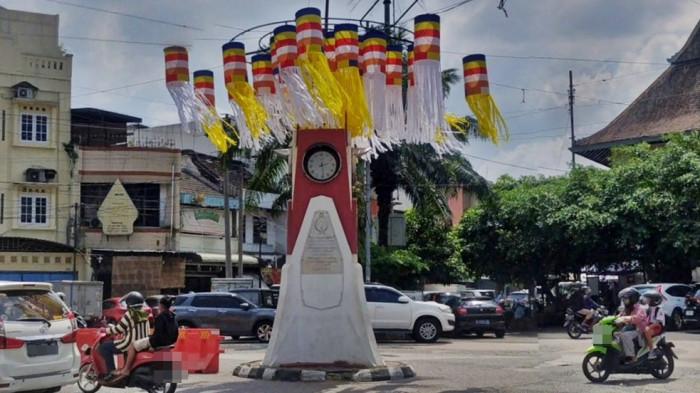 BERBURU TAKJIL - Ilustrasi suasana Pasar Gede Solo, belum lama ini. Tempat kuliner legendaris di Solo yang jadi titik kumpul berburu takjil dengan pilihan jajanan tradisional.