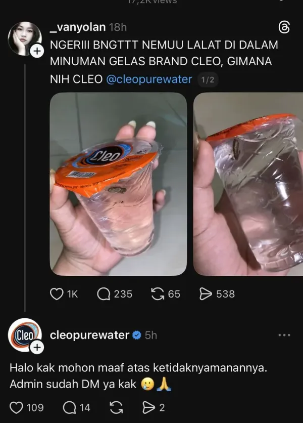 Duh! Netizen Temukan Kecoak Mengambang dalam Air Mineral Gelas