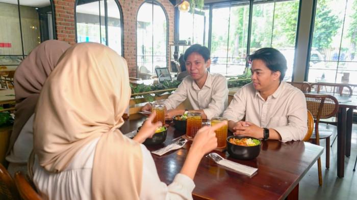 BOSSCHA SPACE - Selama Ramadan, Bosscha Space menghadirkan Kurma Package, pilihan iftar praktis dengan harga terjangkau yang siap menemani momen berbuka di kawasan Dago.