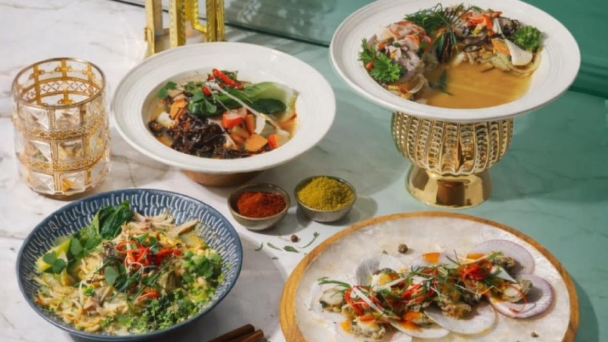 Solo Grand City Hotel di Solo, Jawa Tengah menawarkan paket bukber all you can eat dengan harga mulai Rp 75.000 per orang.