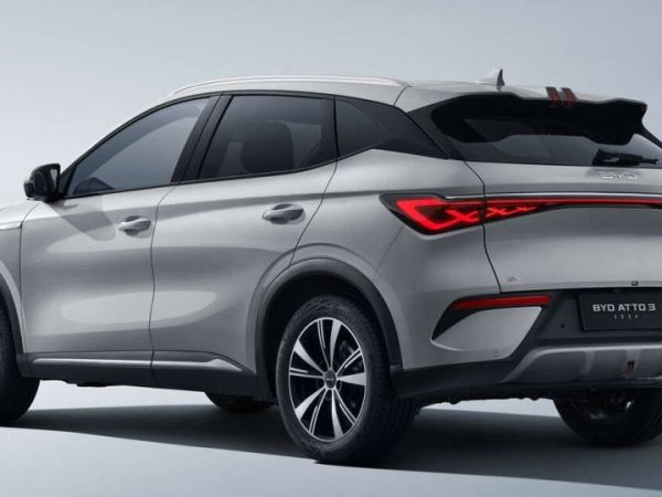 tampak belakang BYD Atto 3 Facelift