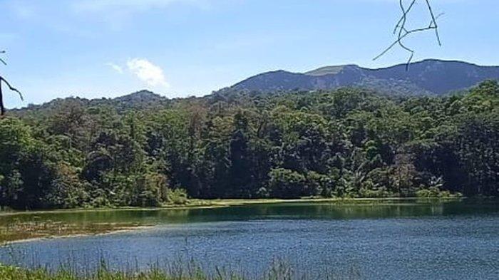 Danau Rana Kulan, Desa Rana Kulan, Kecamatn . Elar, Manggarai Timur, NTT, Ssnin, (4/4/2022).
