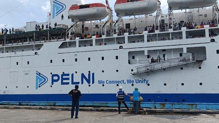 JADWAL KAPAL PELNI - Foto dokumen kapal Pelni bersandar di Pelabuhan Manokwari, Papua Barat, Sabtu (21/12/2024) sore.