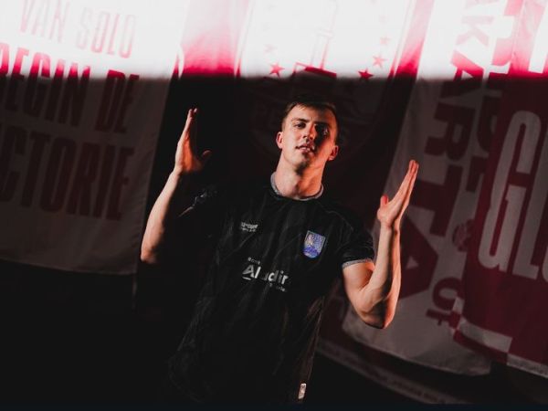 Striker anyar Persis Solo, Roman Paparyga.