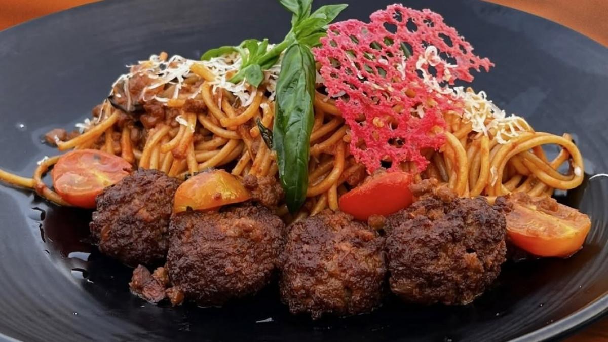 Grand Dafam Ancol Jakarta, satu hotel dekat Ancol Jakarta yang menghadirkan paket buka puasa all you can eat Ramadan 2026.