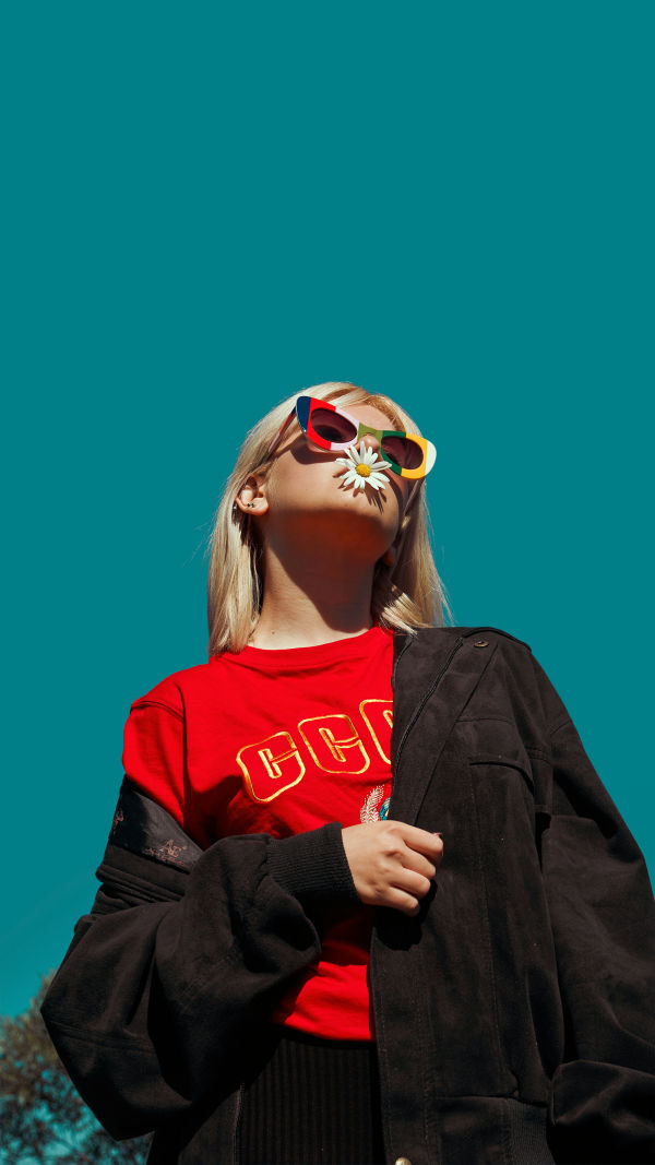 Sunglasses and Face Styling
