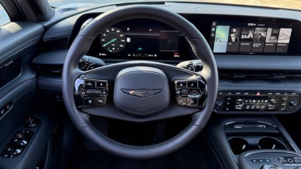 2026 Genesis G90 Prestige Black steering wheel