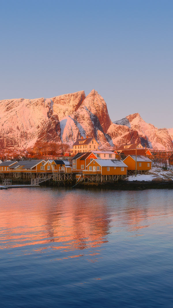 Hamnøy Travel Guide