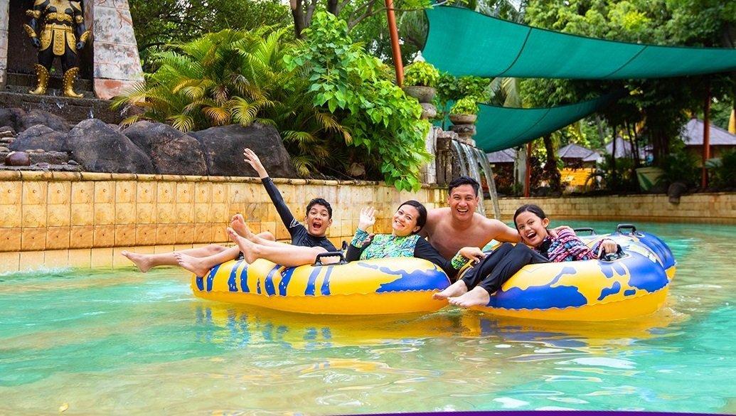 Wahana di Atlantis Ancol Jakarta mulai dari kolam ombak, perosotan hingga kolam anak.