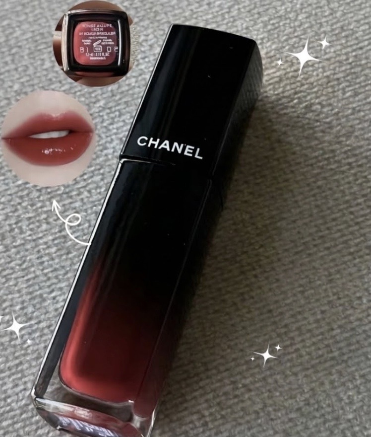 Red Lipstick Power Move