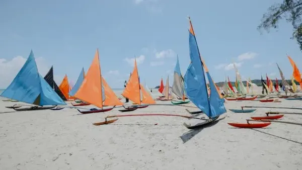 Perahu Jong, miniatur kapal layar dari Kepulauan Riau