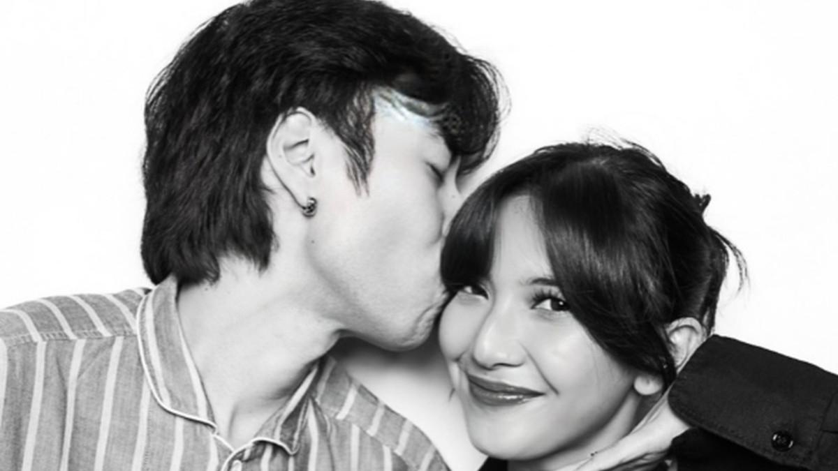 KEMATIAN ARTIS - Vidi Aldiano dan Sheila Dara. Vidi Aldiano meninggal dunia setelah bertahun-tahun berjuang melawan kanker ginjal, penyakit yang sering tidak menimbulkan gejala pada tahap awal.