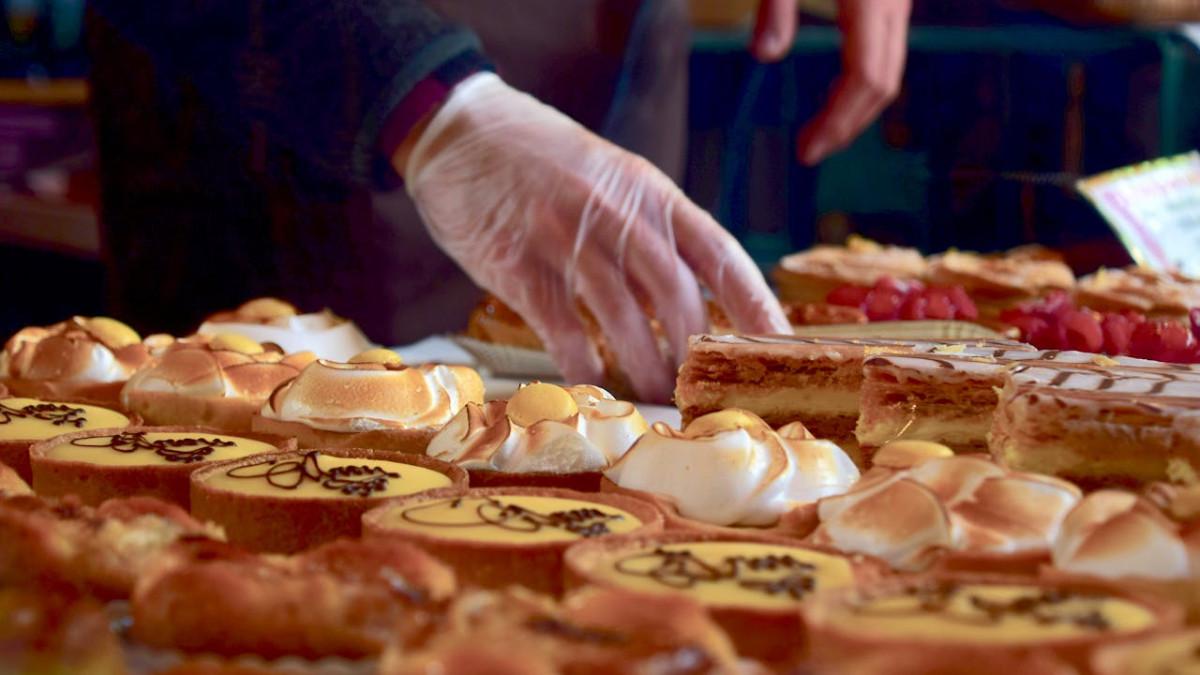 Sejumlah hotel bintang di Jakarta menawarkan paket bukber all you can eat selama Ramadan 2026 