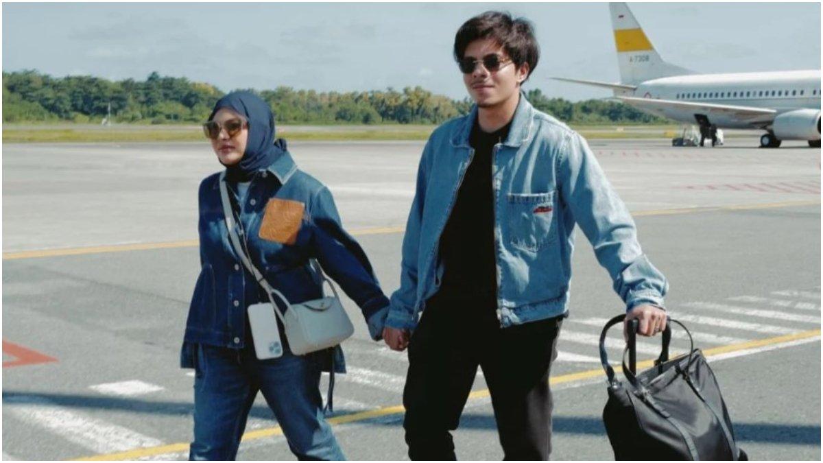 Aurel Hermansyah dikritik soal review hampers Lebaran di TikTok. Sang artis santai menanggapi komentar pedas dari kreator Om Polos.