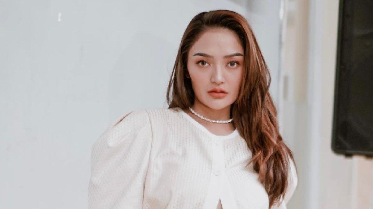 Alasan Siti Badriah izinkan suami untuk berpoligami, singgung kesempurnaan.