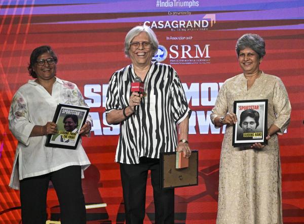 Diana Edulji (centre) said India cricket legend Sunil Gavaskar was a big motivator during her career.