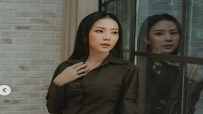 GUGAT CERAI- Selebgram dan TikToker Agnes Jennifer resmi menggugat cerai suaminya, David Clement, setelah rumah tangganya ramai diterpa isu perselingkuhan.