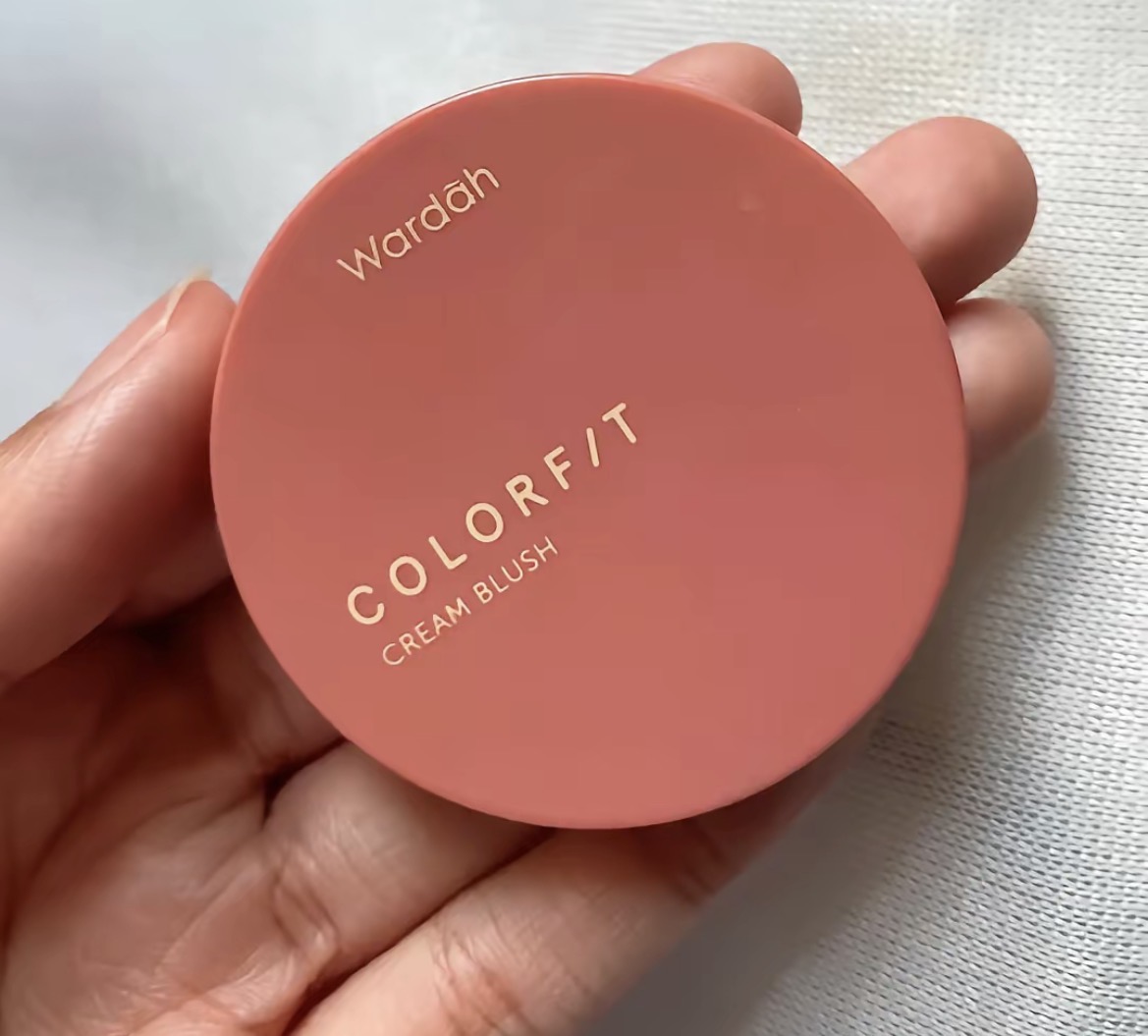 Rouge-Töne strahlen