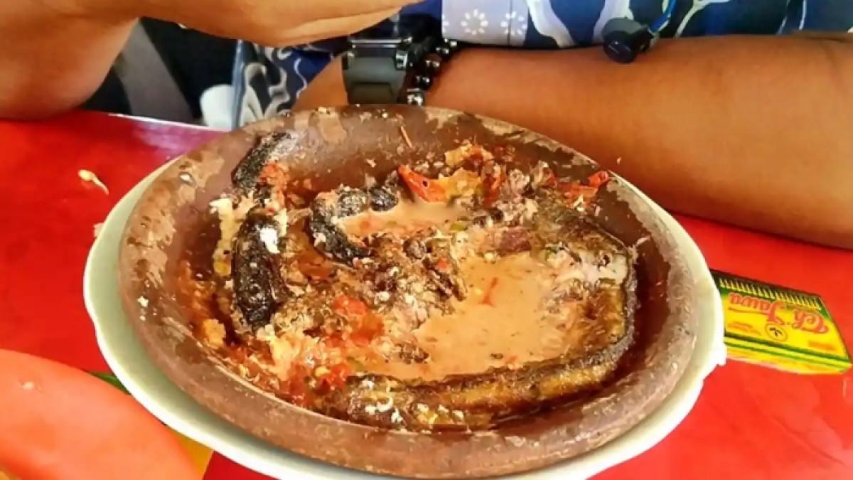 Hidangan pecak belut yang bisa ditemui di Pemalang, Jawa Tengah.