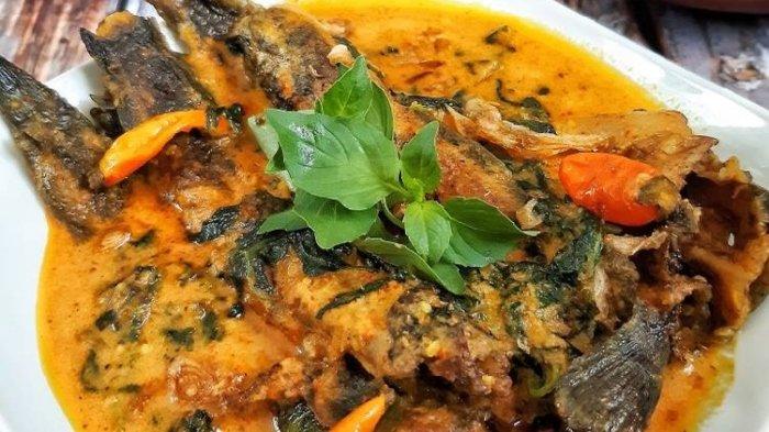 Sajian mangut lele, kuliner di Pemalang yang wajib dicoba saat mudik Lebaran 2026.