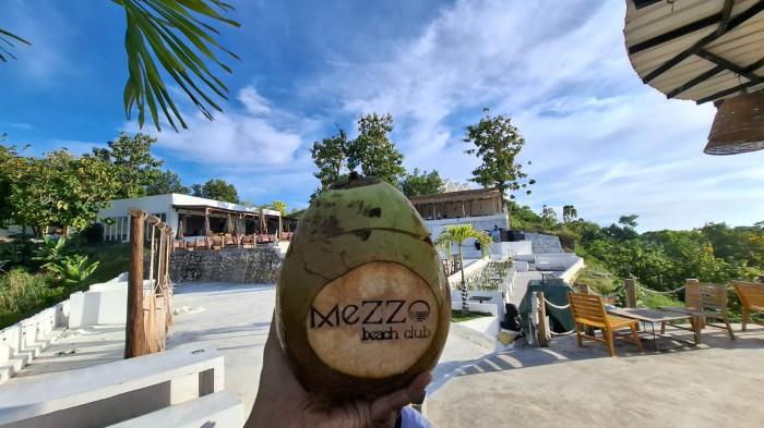 Mezzo Beach Club di Kebumen