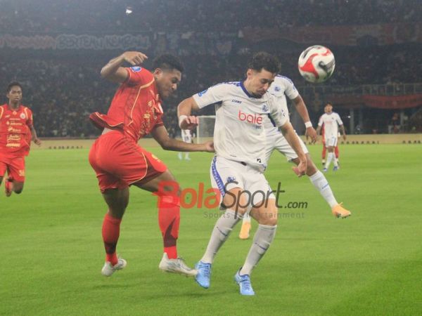 Suasana pertandingan Persija vs Arema FC pada laga pekan ke-20 Super League 2025/2026 di Stadion Utama Gelora Bung Karno, Jakarta, Minggu (8/2/2026).