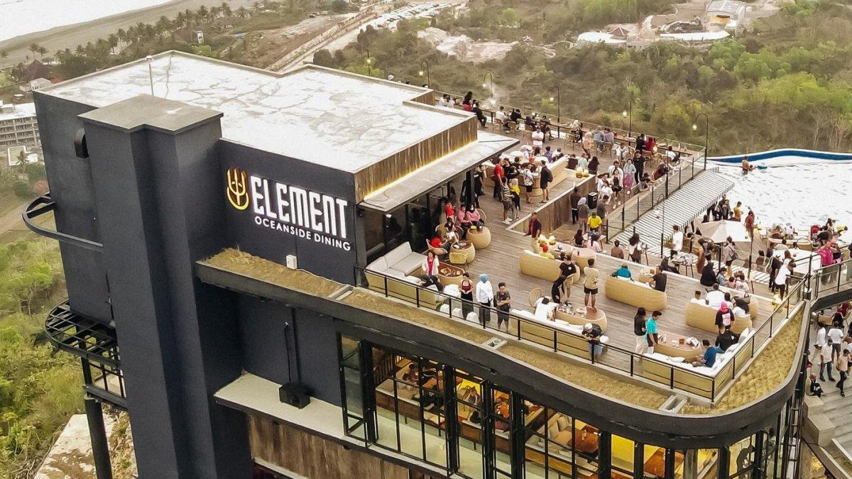 Element Restaurant by Petit Paris yang ada di Obelix Sea View Jogja.