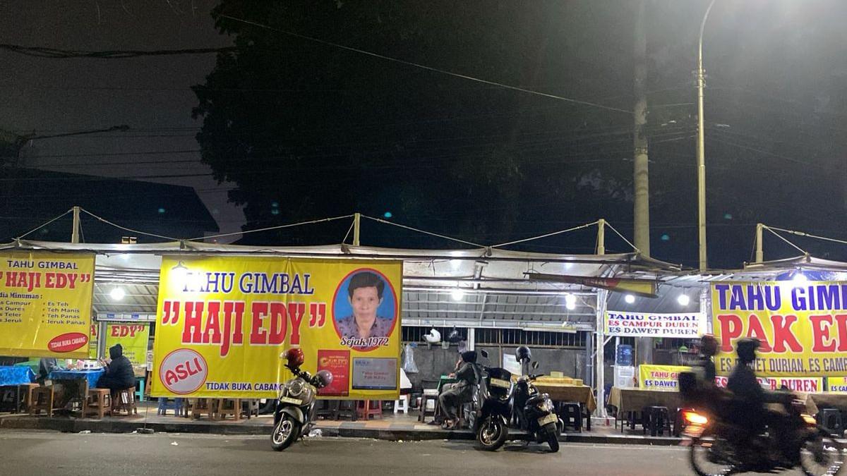 Tahu Gimbal H. Edy asli Semarang, Jawa Tengah sejak 1972 tetap jadi kuliner legendaris favorit wisatawan hingga kini.