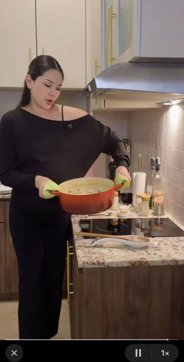 Jago! Alyssa Daguise Masak Opor Ayam buat Suguhan Lebaran