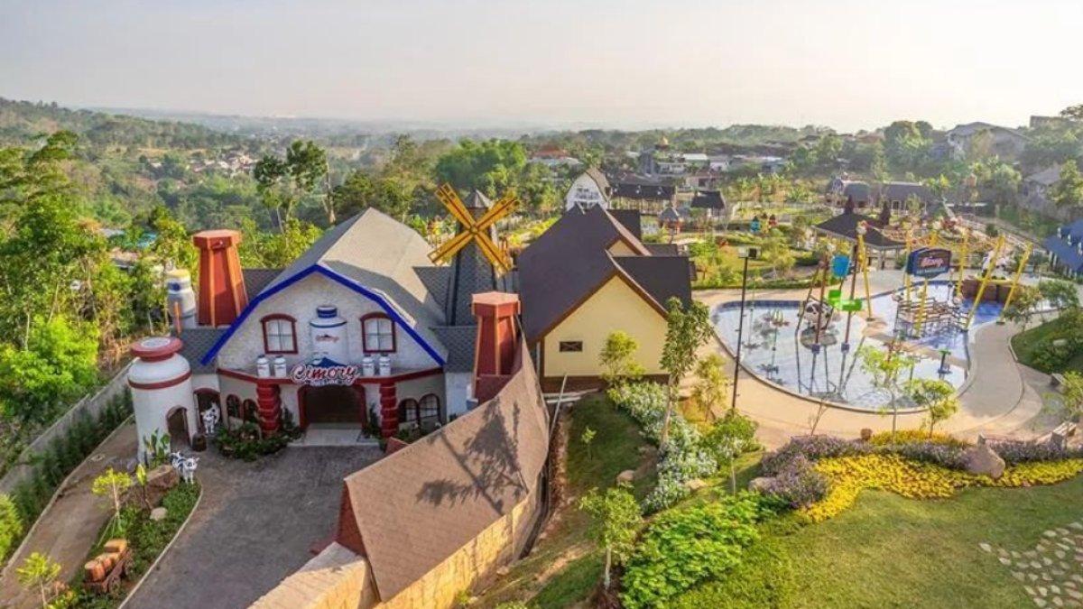 Harga tiket masuk Dairyland Farm Theme Park Prigen Pasuruan September 2023.