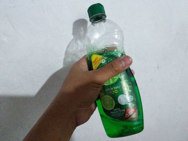 Ilustrasi sabun cuci piring
