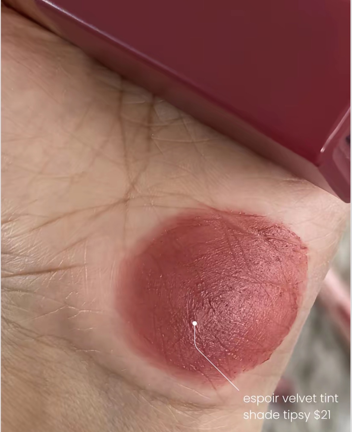 Son môi xuân tươi mới