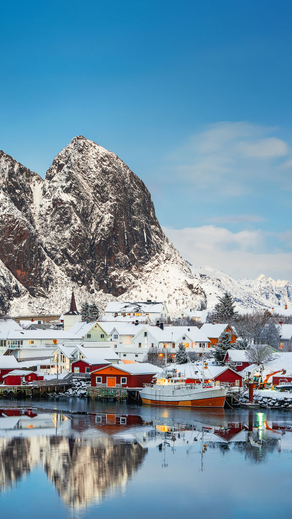 Svolvær Travel Guide
