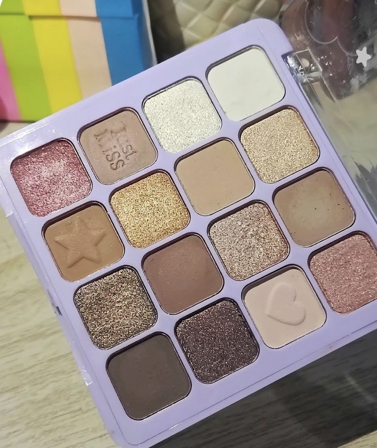 Bí kíp chọn màu mắt tự nhiên